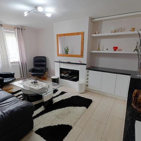 19 Shrewsbury Walk Apartment Айсълуърт Екстериор снимка