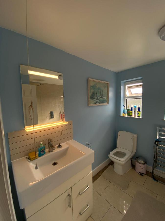 19 Shrewsbury Walk Apartment Айсълуърт Екстериор снимка