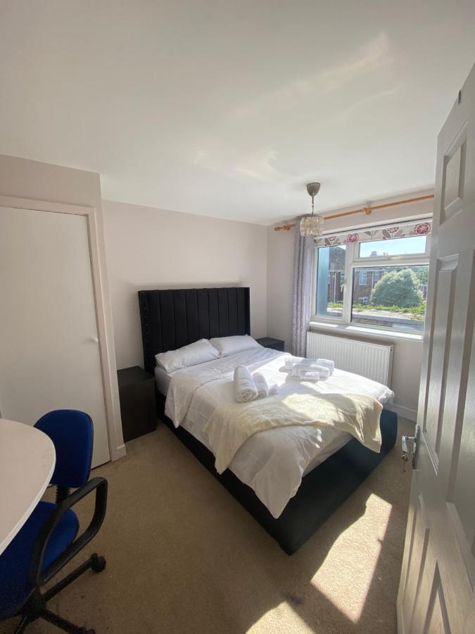19 Shrewsbury Walk Apartment Айсълуърт Екстериор снимка