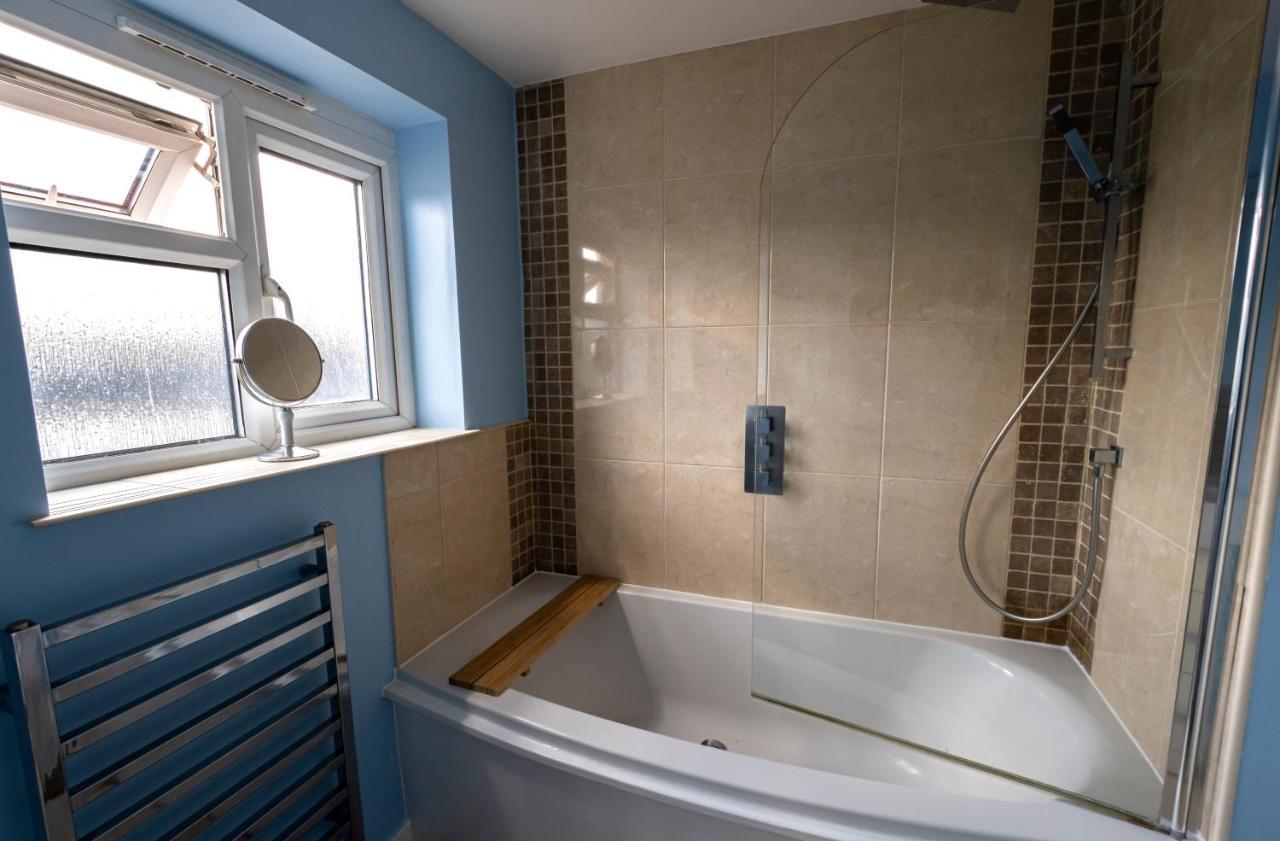 19 Shrewsbury Walk Apartment Айсълуърт Екстериор снимка
